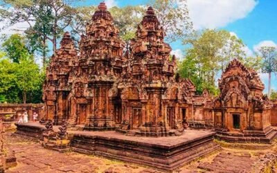 アンコール遺跡群の中でも彫刻が1番素晴らしいバンテアイスレイ寺院