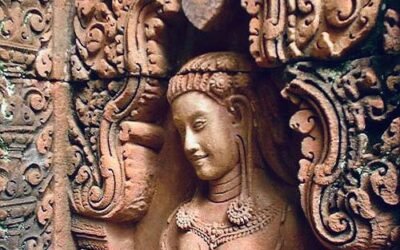 バンテアイスレイ寺院に有る東洋のモナリザ